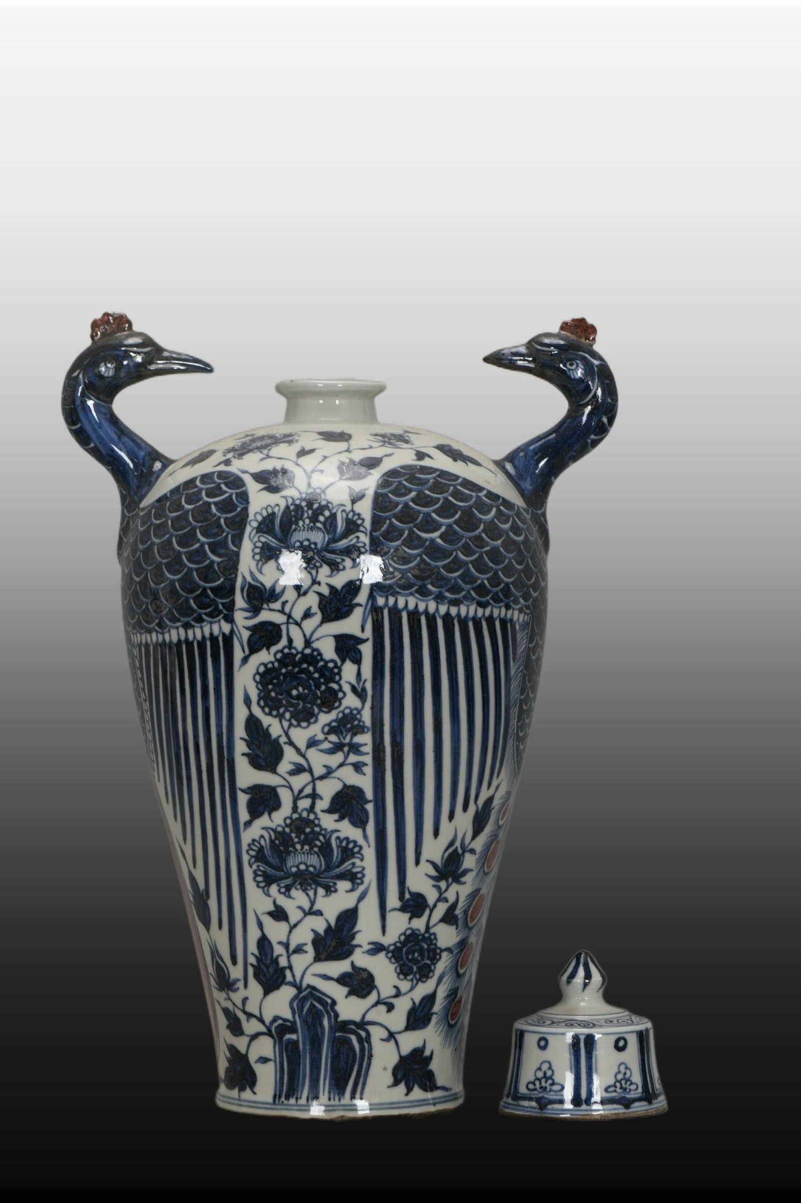 A Exquisite Blue and White Flower Pattern Peacock Head Vase - 3