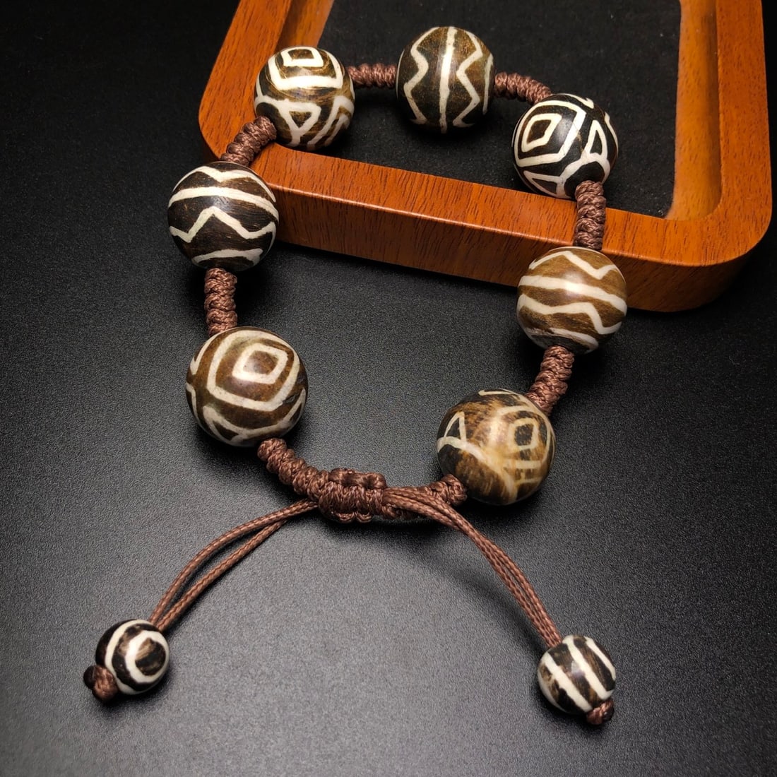 A Exquisite Dzi bead Bracelets - 5