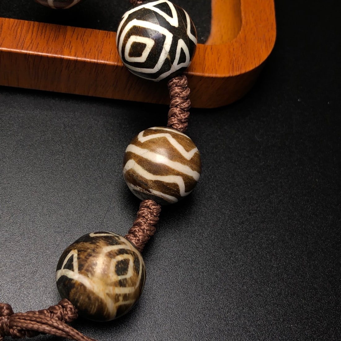 A Exquisite Dzi bead Bracelets - 9