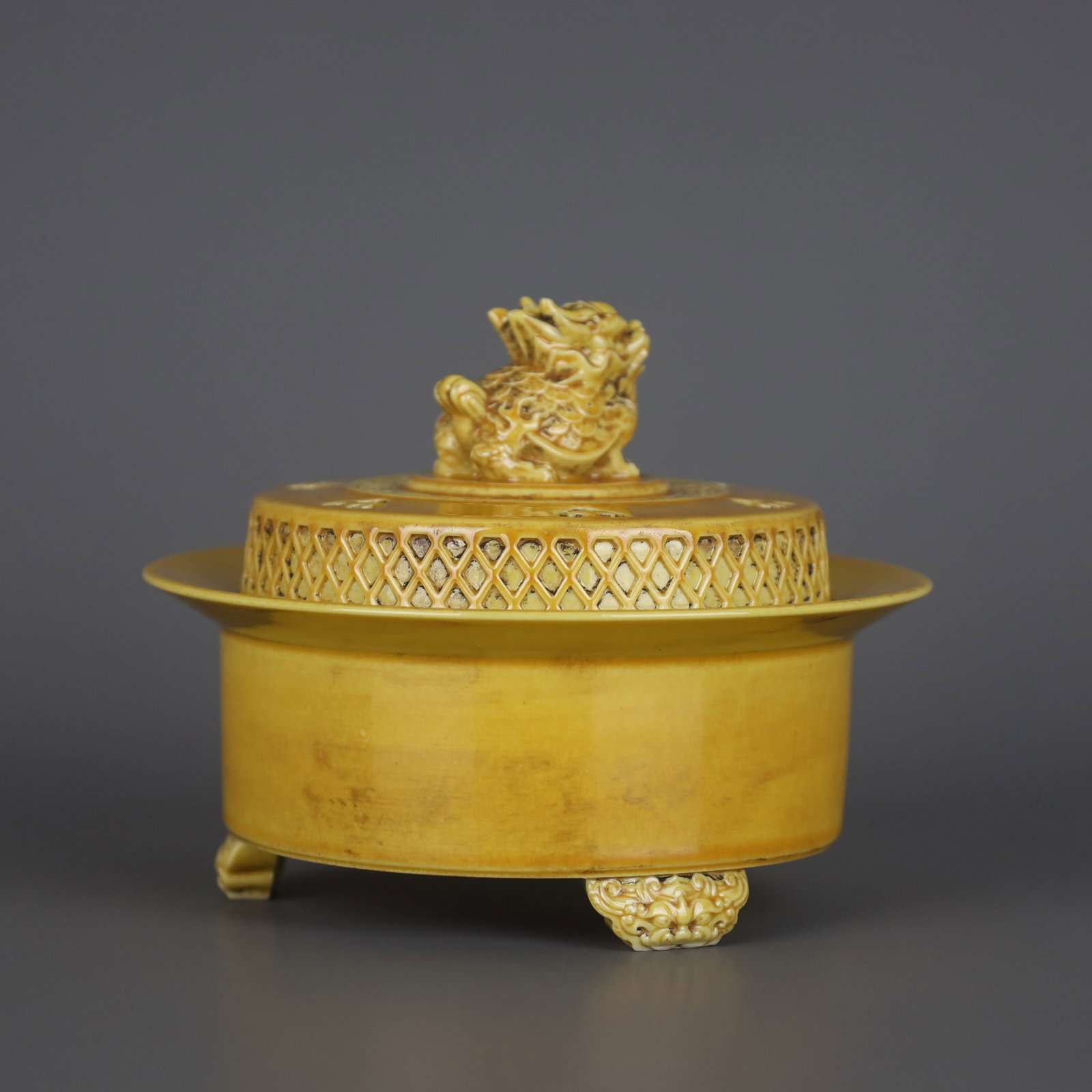 A Exquisite Yellow Glazed Tripod Censer - 2