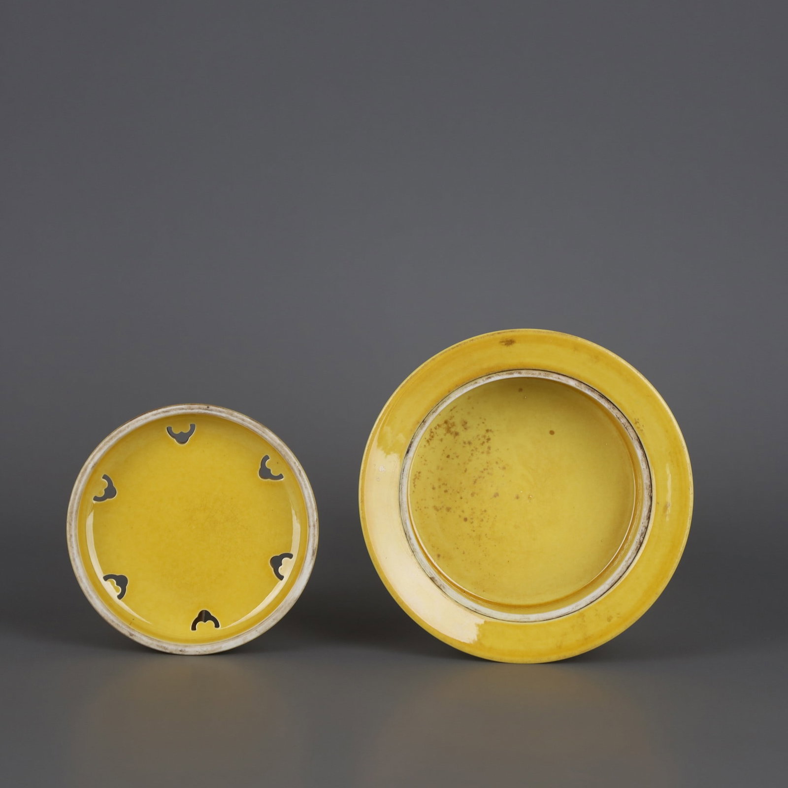 A Exquisite Yellow Glazed Tripod Censer - 5