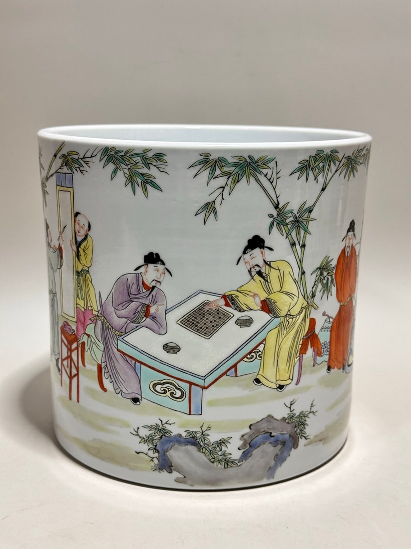 A Exquisite Famille-Rose Figures Pattern Brush Pot (1 of 9)