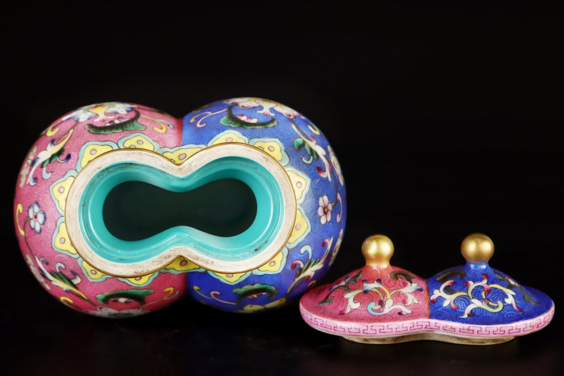 A Exquisite Enamel Flower Pattern Vase - 6