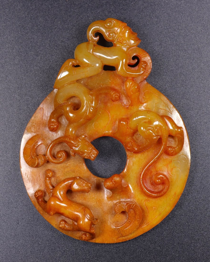 A Exquisite Hotan Jade Bi: A Exquisite Hotan Jade Bi,Han Dynasty, China,Size:4.3inx3.3inx1in ,Weight:209g 和田玉璧,中国汉代