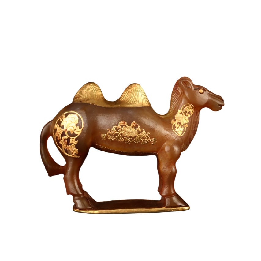A Exquisite Agate Cover with Gold Camel: A Exquisite Agate Cover with Gold Camel,Han Dynasty, China,Size:8.7inx2.8inx6.7in(Camel),Weight:1574g 玛瑙包金骆驼,中国汉代
