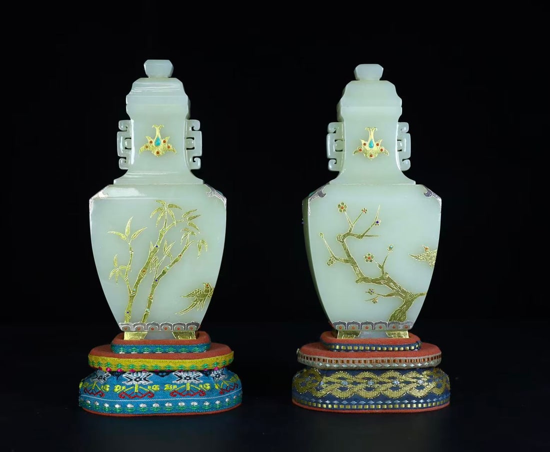 A pair of Exquisite Hotan Jade Cover with Gold Flower Pattern Vase - 2
