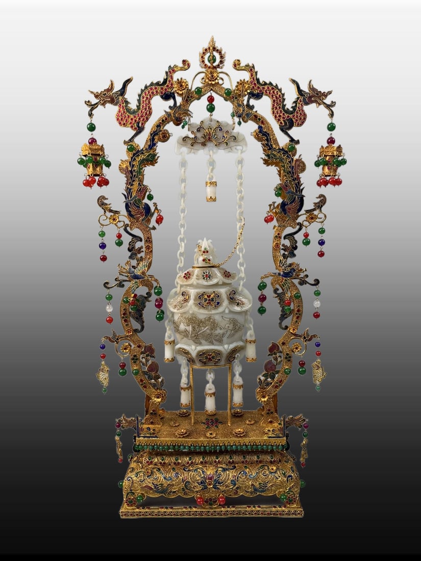 A Exquisite Cloisonné Hotan Jade Flower and Bird Pattern Lantern: A Exquisite Cloisonné Hotan Jade Flower and Bird Pattern Lantern,Qing Dynasty, China,Qianlong Four-character Mark,Size:26.4inx15inx5.5in ,Weight:2710g 掐丝和田玉!