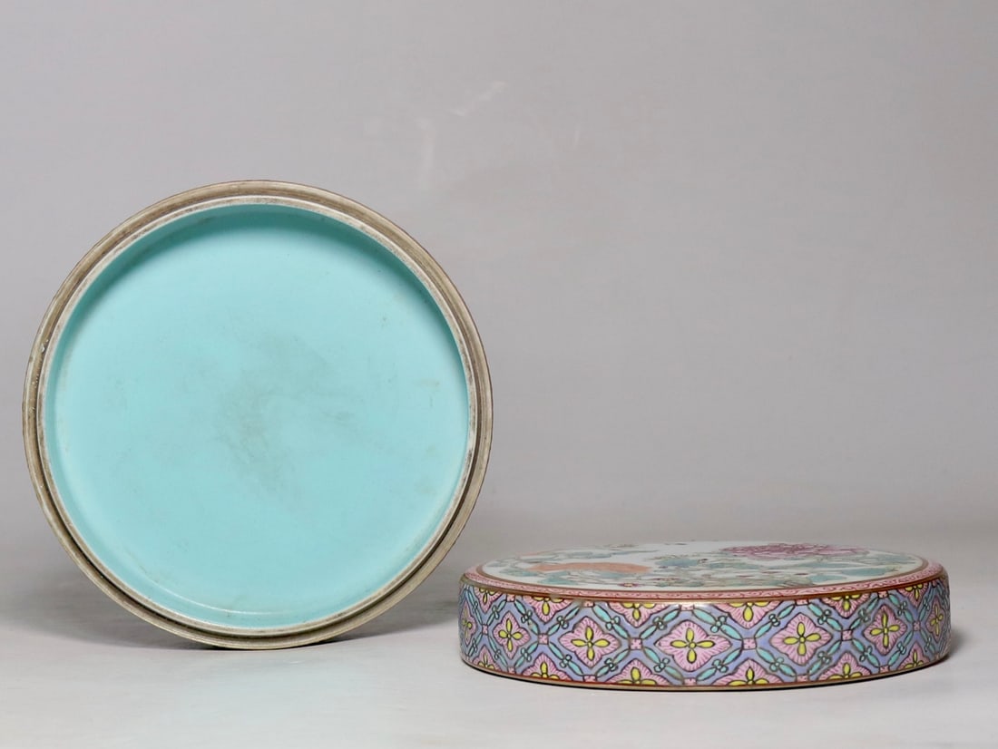 A Exquisite Famille-Rose Flower Pattern Box - 7