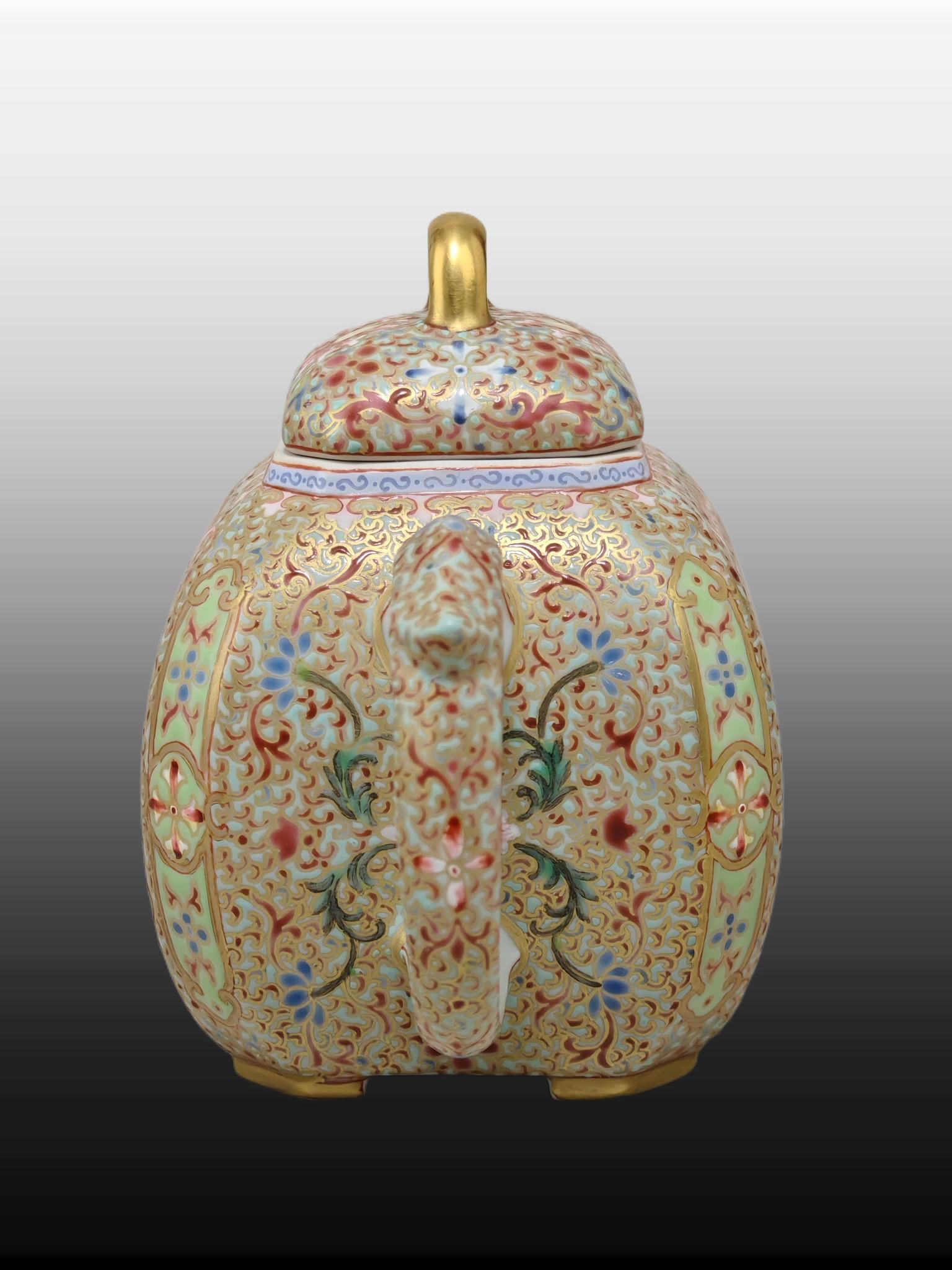 A Exquisite Enamel Painted Gold Landscape Pattern Bottle - 4