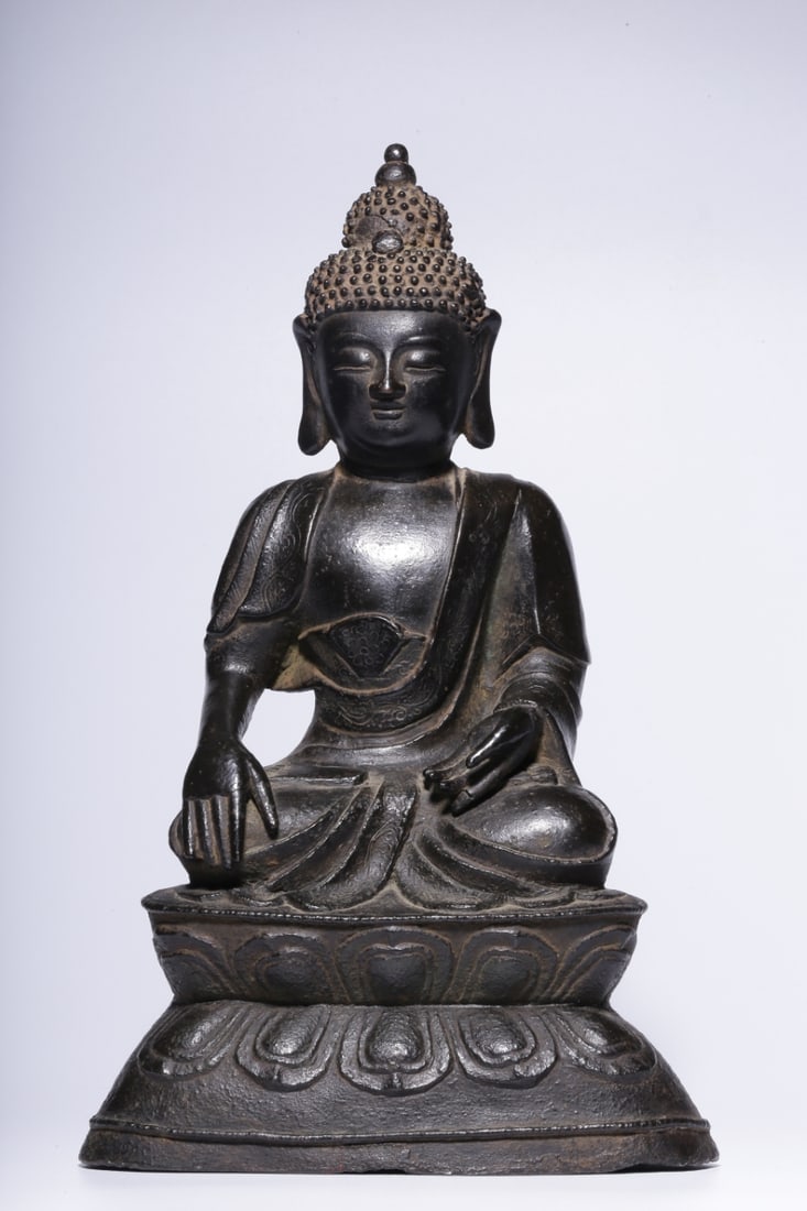 A Exquisite Coppery Buddha statue Ornament: A Exquisite Coppery Buddha statue Ornament,Ming Dynasty, China,Size:10.6inx6.3inx3.3in ,Weight:1447g 铜佛像摆件,中国明代