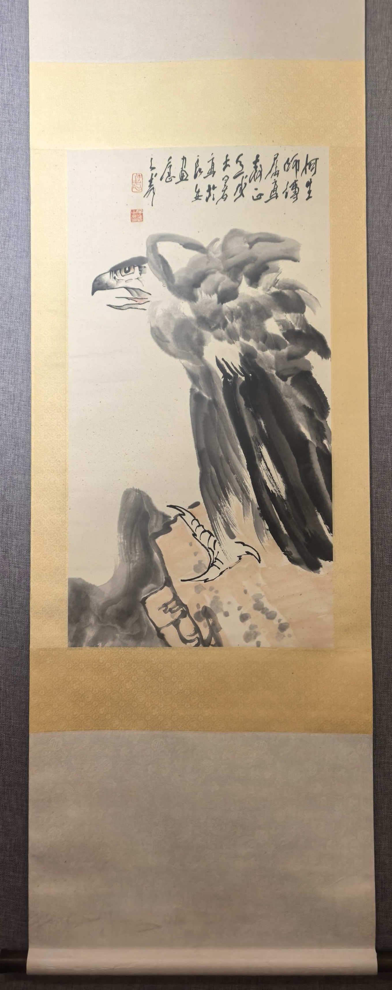 A Chinese Vertical Scroll Ink Painting of Eagle on Paper: A Chinese Vertical Scroll Ink Painting of Eagle on Paper 一幅中国水墨纸本雄鹰画立轴,近现代,王é