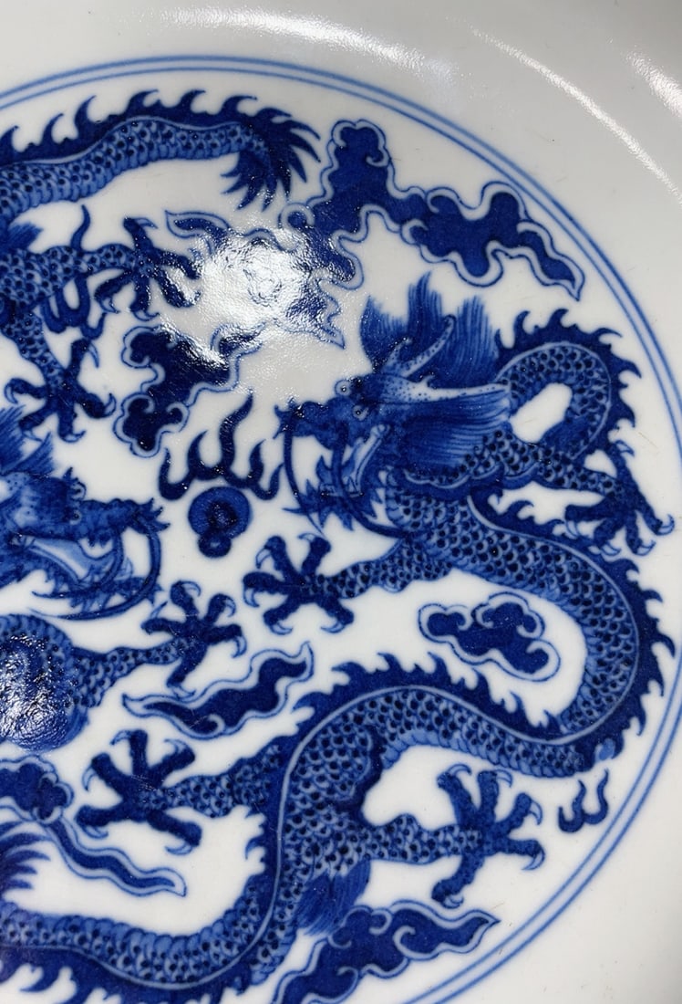 A Exquisite Blue and White Dragon Pattern Plate - 3