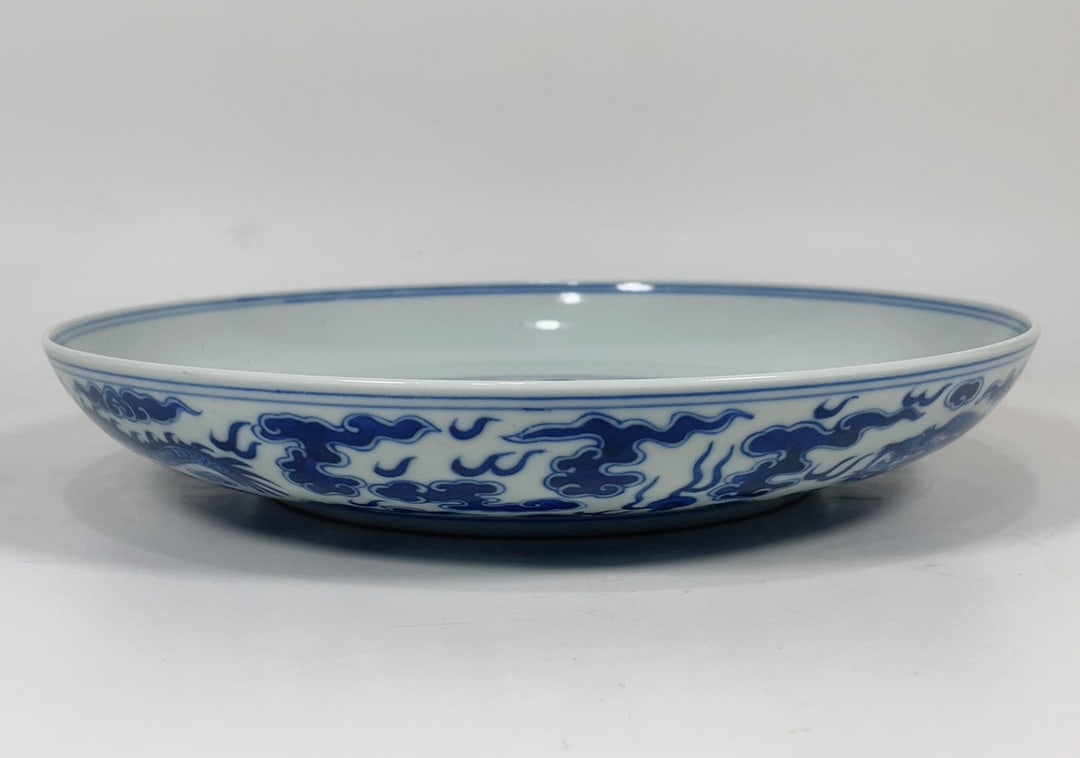 A Exquisite Blue and White Dragon Pattern Plate - 4