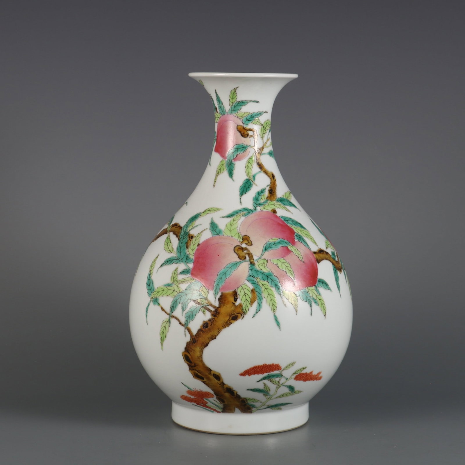 A Exquisite Famille-Rose Peach Pattern Vase: A Exquisite Famille-Rose Peach Pattern Vase,Qing Dynasty, China,Guangxu Six-character Mark,Size:11.4inx6.7inx3.5in 粉彩桃纹瓶,中国清代,光