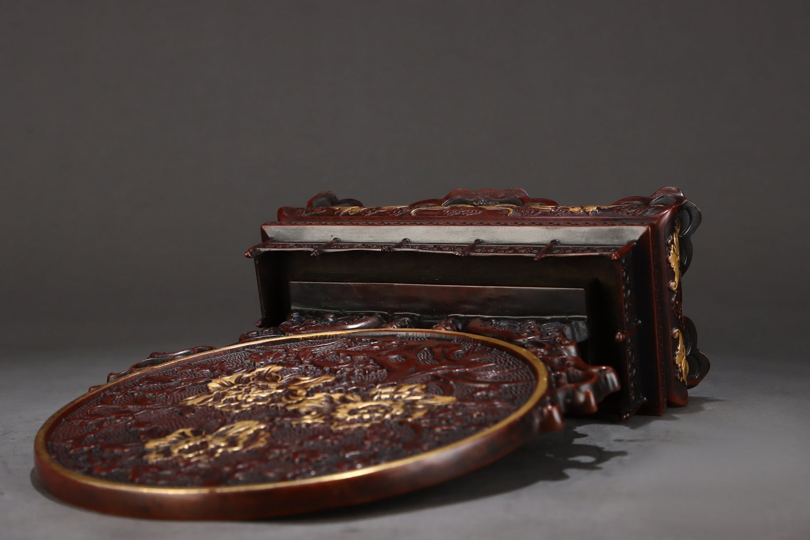 A Exquisite Gilt Bronze Flower Pattern Table Screen - 7