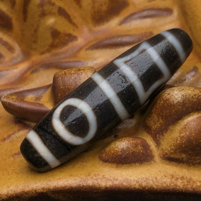 A Exquisite Heaven and Earth Dzi bead - 2