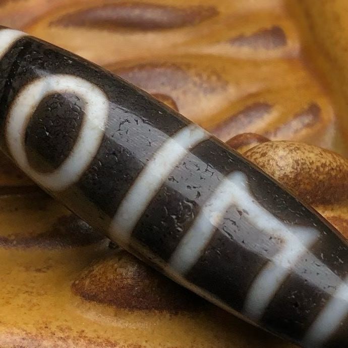 A Exquisite Heaven and Earth Dzi bead - 7