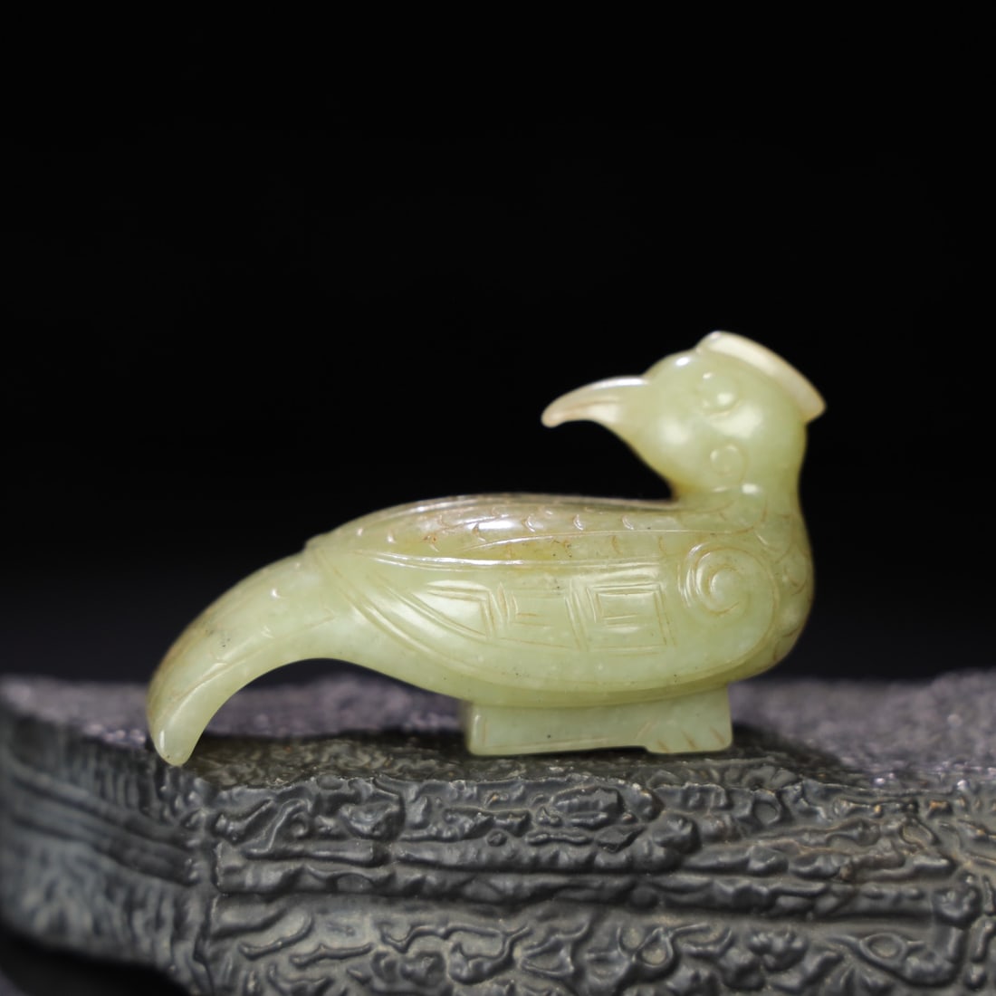 A Exquisite Hotan Jade Bird Ornament (1 of 9)