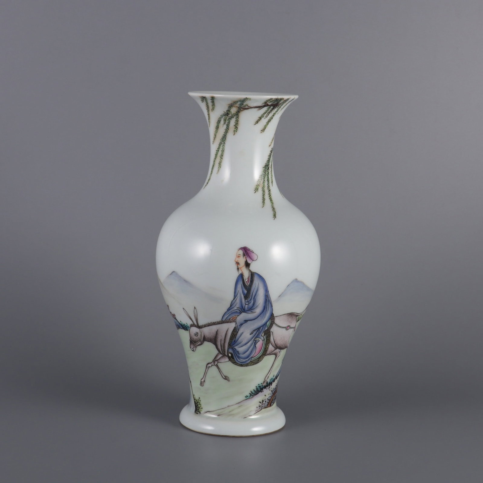 A Exquisite Famille-Rose Figures Pattern Vase: A Exquisite Famille-Rose Figures Pattern Vase,Qing Dynasty, China,Yongzheng Six-character Mark,Size:9.8inx4.5inx3in 粉彩人物纹瓶,中国清代,&#