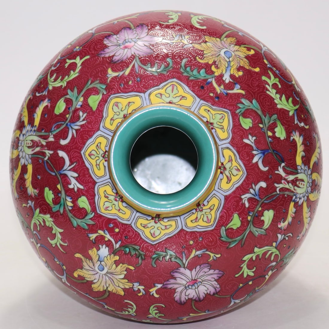 A Exquisite Ruby Red-Glazed Lotus Pattern Vase - 5