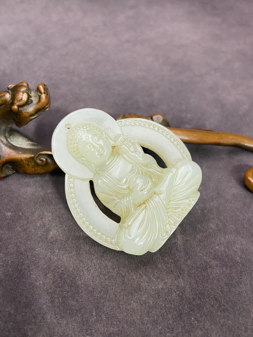 A Exquisite Hotan Jade Buddha Pendant - 2