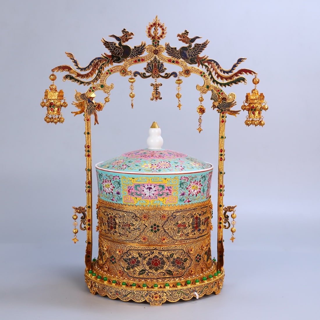 A Exquisite Famille-Rose Interlocking Lotus Pattern Box: A Exquisite Cloisonné Famille-Rose Interlocking Lotus Pattern Box ,Qing Dynasty, China,Size:18.1inx14.2in ,Weight:2880g