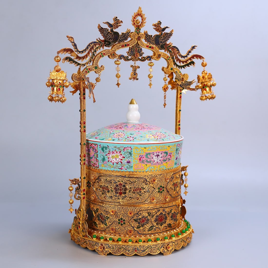 A Exquisite Famille-Rose Interlocking Lotus Pattern Box - 3