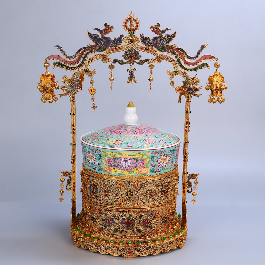 A Exquisite Famille-Rose Interlocking Lotus Pattern Box - 5
