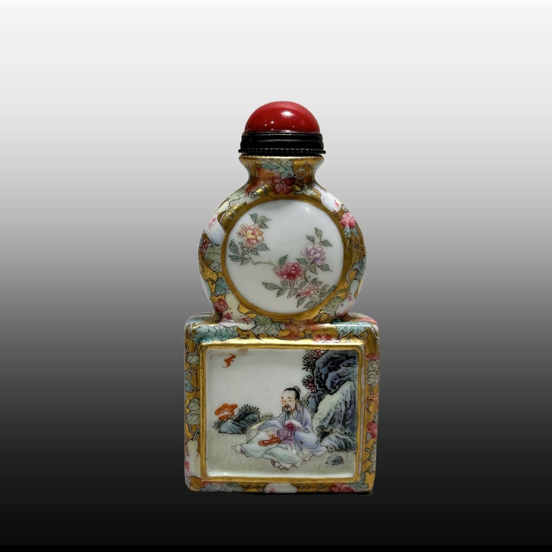 A Exquisite Enamel Figures Pattern Snuff Bottle: A Exquisite Enamel Figures Pattern Snuff Bottle,Qing Dynasty, China,Qianlong Six-character Mark,Size:2.6inx0.6inx1.6inx1.6in 珐琅彩人物纹鼻烟壶,&#