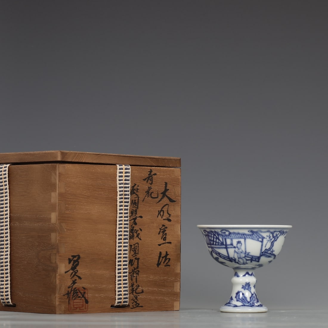 A Exquisite Blue and White Character And Story Pattern Cup: A Exquisite Blue and White Character And Story Pattern Cup,Ming Dynasty, China,Xuande Six-character Mark,Size:3inx3.1in 青花人物故事纹杯,中国