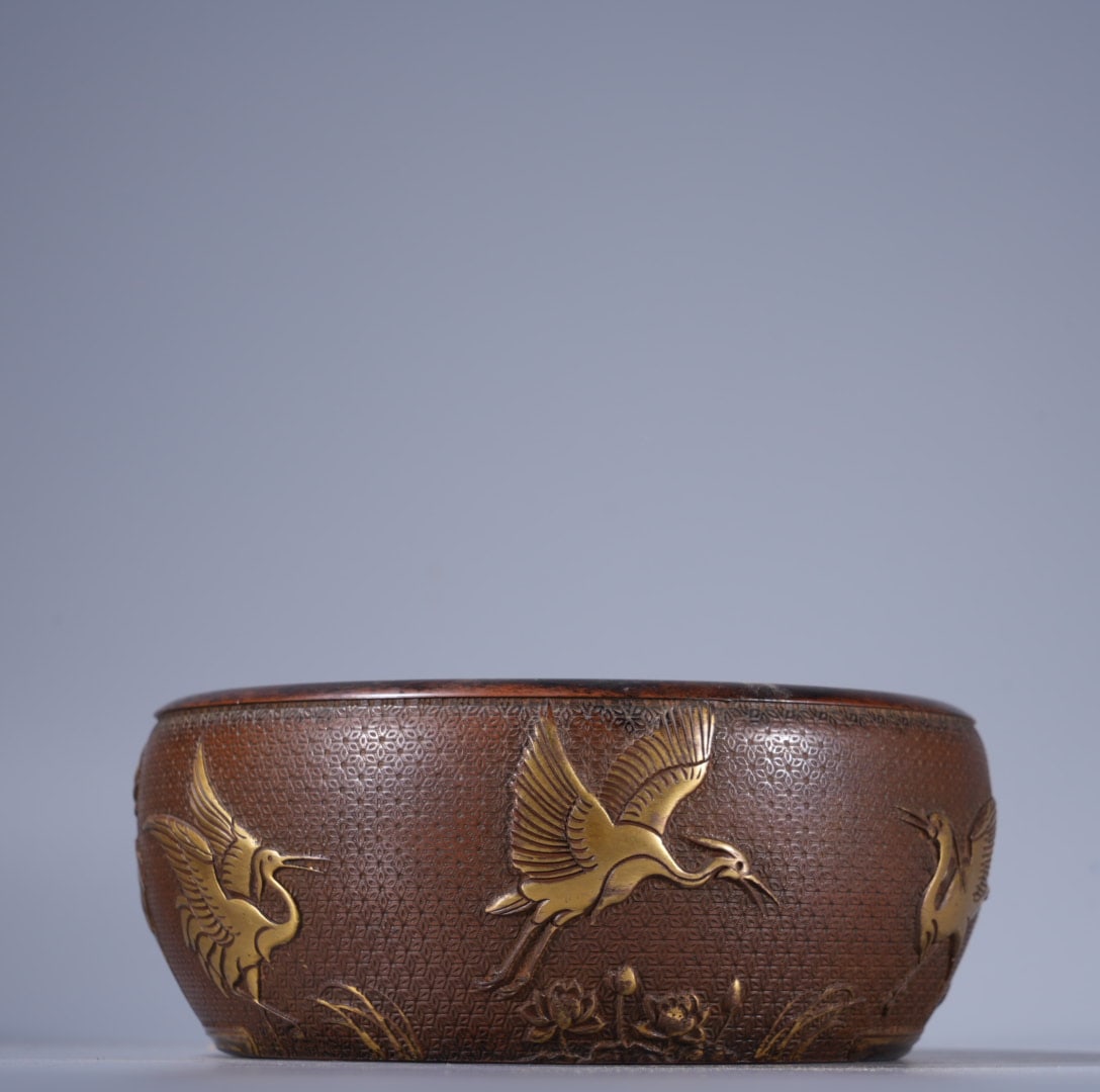 A Exquisite Gilt Bronze Crane Pattern Censer: A Exquisite Gilt Bronze Crane Pattern Censer,Ming Dynasty, China,Xuande Six-character Mark,Size:2.6inx5.2in,Weight:2425g 紫铜鎏金鹤纹香炉,中ࢲ