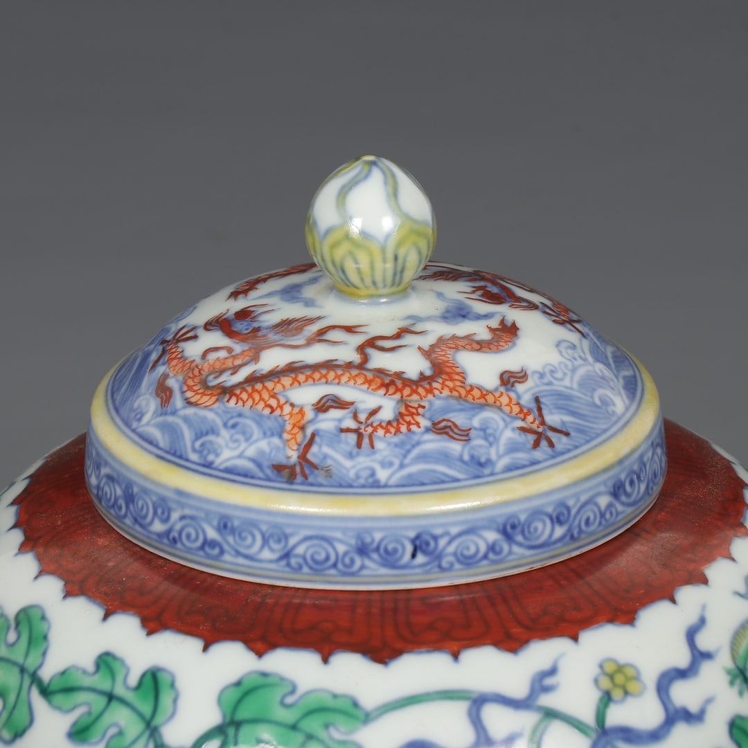 A Exquisite Doucai Dragon Pattern Jar - 2
