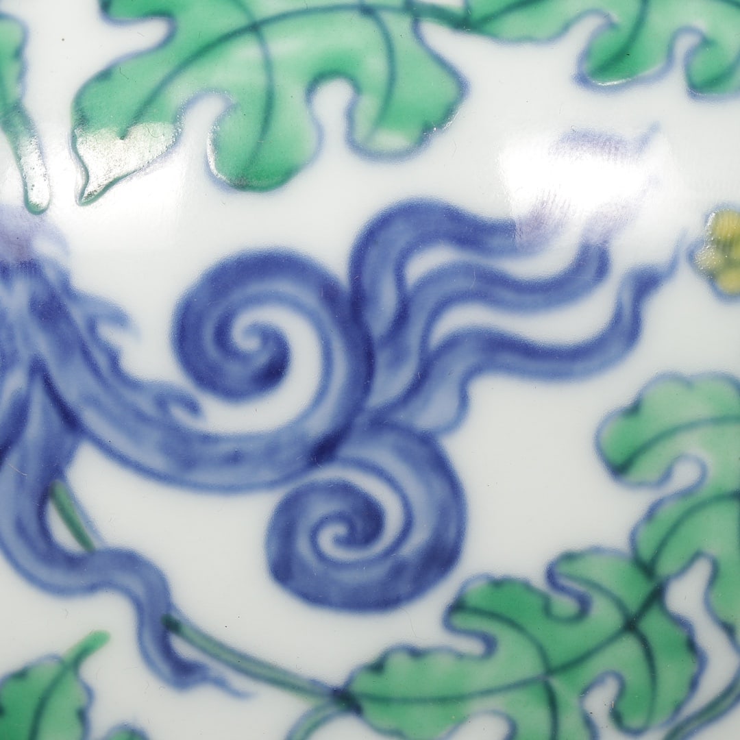 A Exquisite Doucai Dragon Pattern Jar - 6