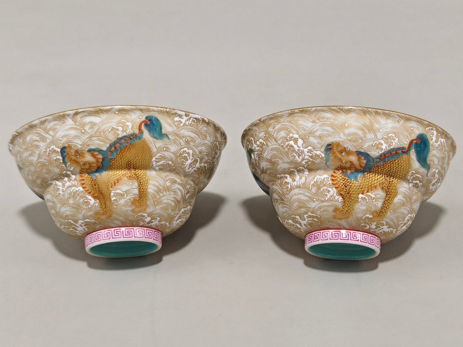 A pair of Exquisite Famille-Rose Painted Gold Auspicious Beast Pattern Cup - 2