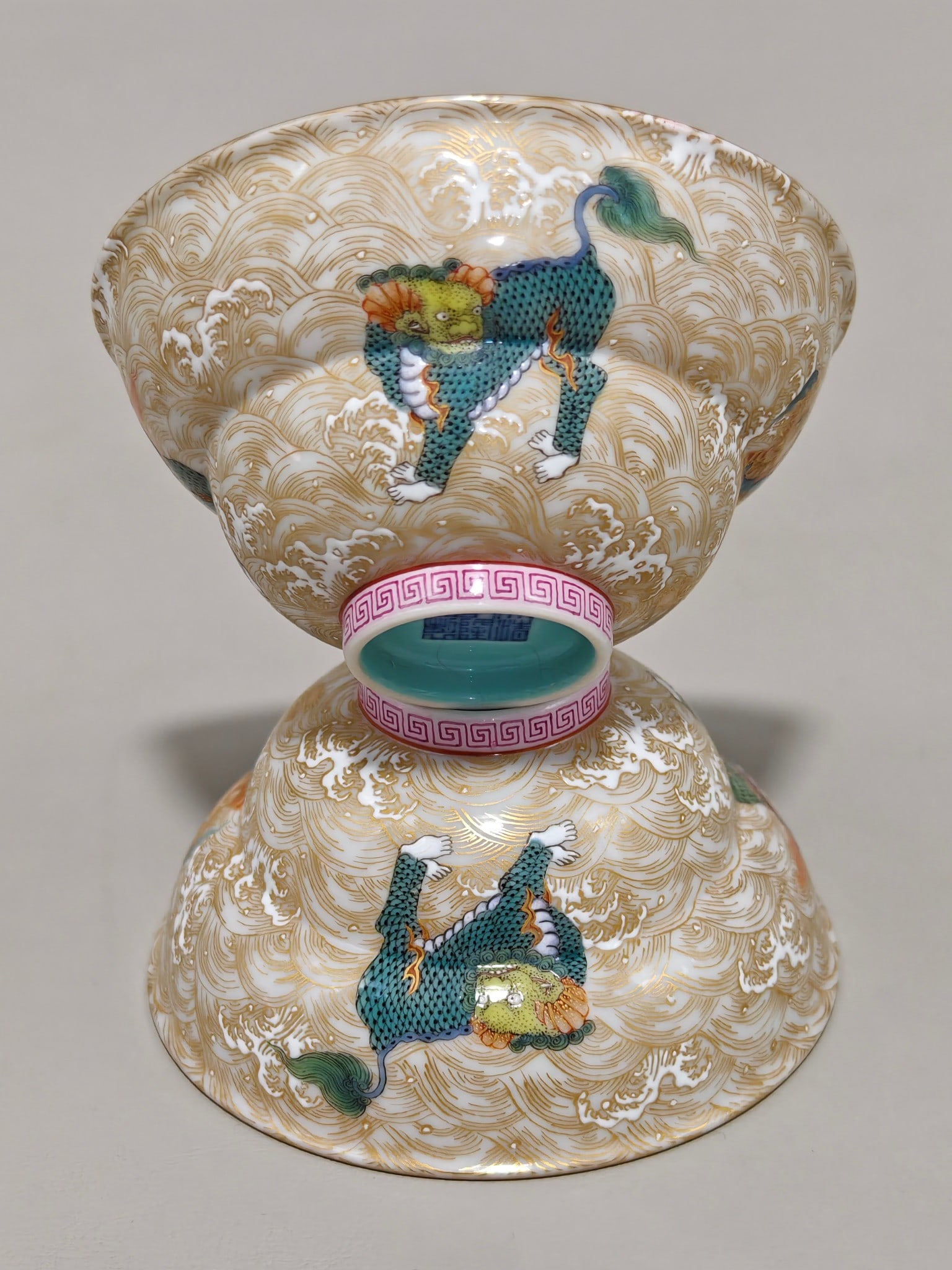 A pair of Exquisite Famille-Rose Painted Gold Auspicious Beast Pattern Cup - 4