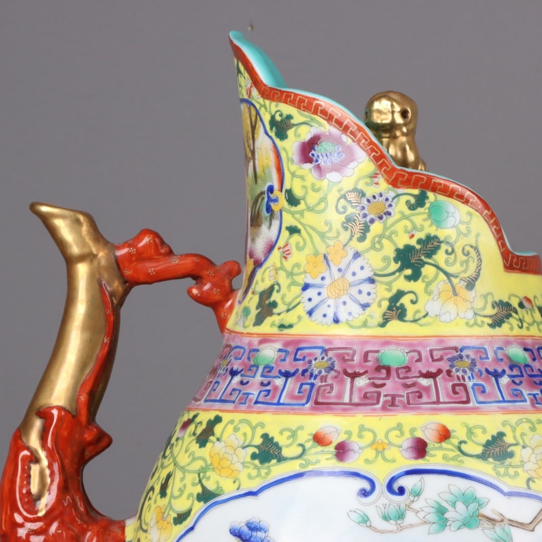 A Exquisite Enamel Gilt Flower and Bird Pattern Ewer - 4