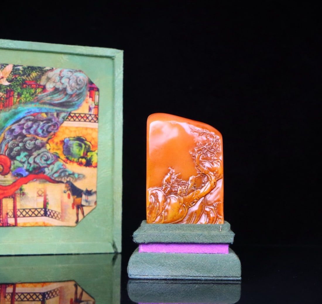 A Exquisite Shoushan Stone Figures Pattern Seal: A Exquisite Shoushan Stone Figures Pattern Seal,Qing Dynasty, China,With Mark,Size:3inx1.9inx1.2in,Weight:230g 寿山石人物纹印章,中国清
