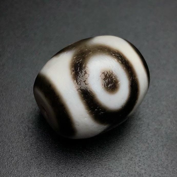 A Exquisite Three-eye Dzi bead - 2