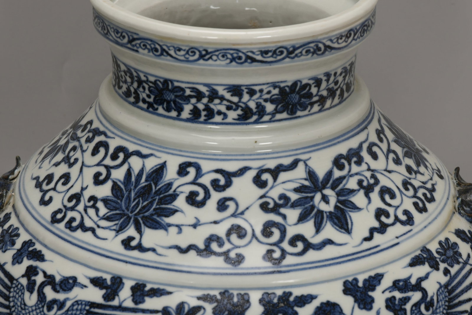 A Exquisite Blue and White Phoenix Pattern Jar - 4