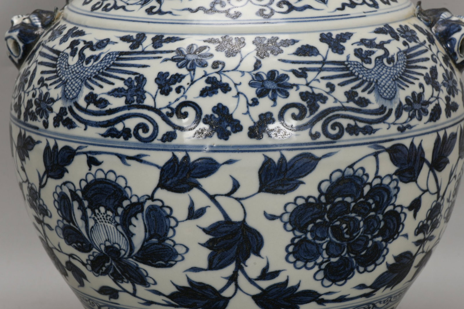 A Exquisite Blue and White Phoenix Pattern Jar - 5