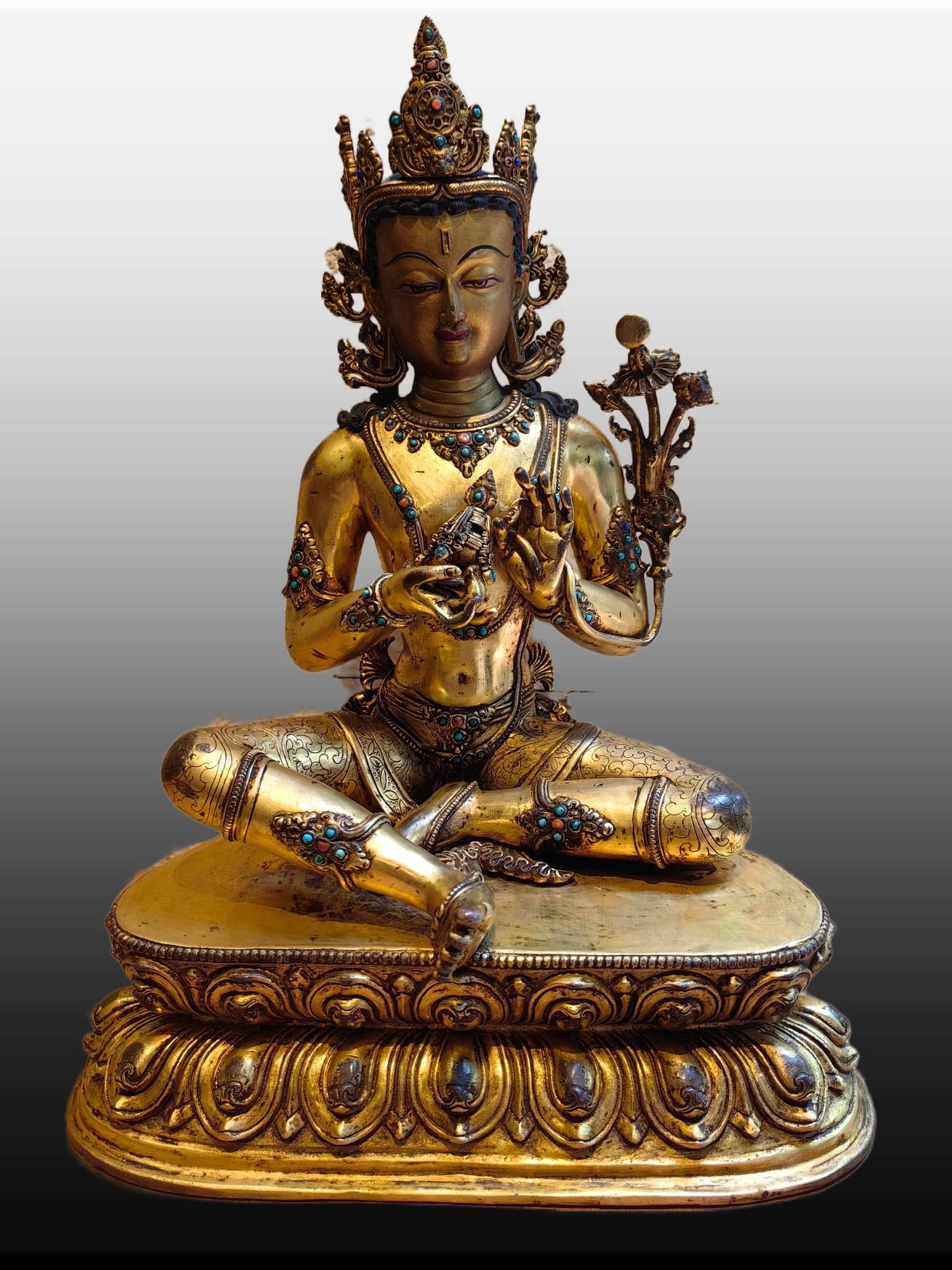 A Exquisite Gilt Bronze Buddha statue Ornament: A Exquisite Gilt Bronze Buddha statue Ornament,Ming Dynasty, China,Size:13.4in 铜鎏金佛像摆件,中国明代