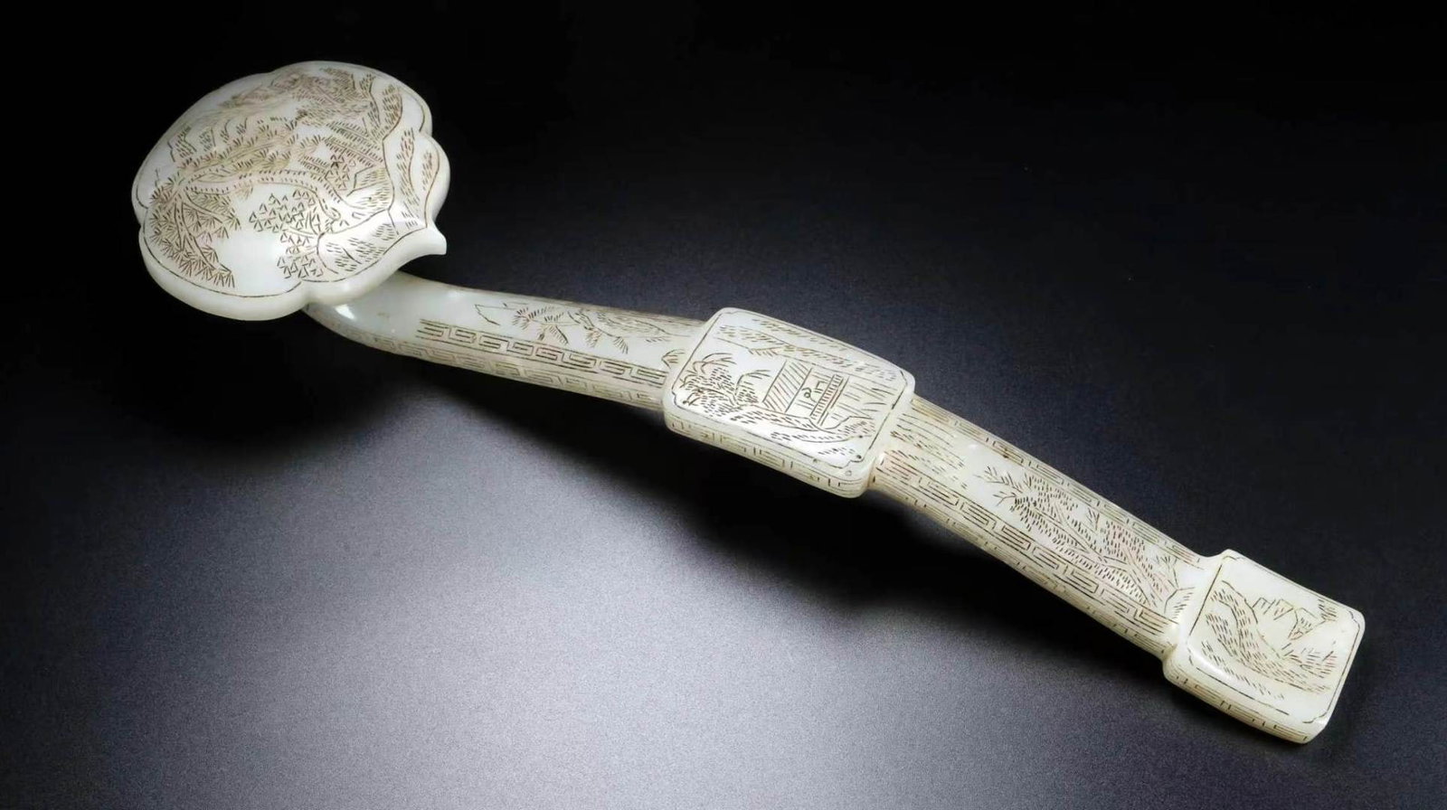 A Exquisite Hotan Jade Ruyi: A Exquisite Hotan Jade Ruyi,Han Dynasty, China,Size:13.8inx3.9inx2.4in ,Weight:549g 和田玉如意,中国汉代