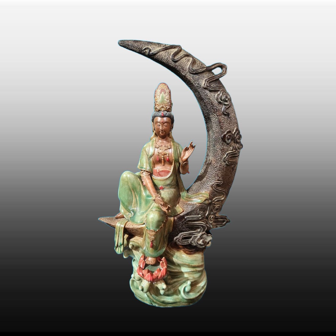 A Exquisite Shiwan Porcelain Statue of Avalokitesvara Ornament: A Exquisite Shiwan Porcelain Statue of Avalokitesvara Ornament,Qing Dynasty, China,With Mark,Size:13.8inx6.3inx21.7in 石湾瓷观音摆件,中国清&