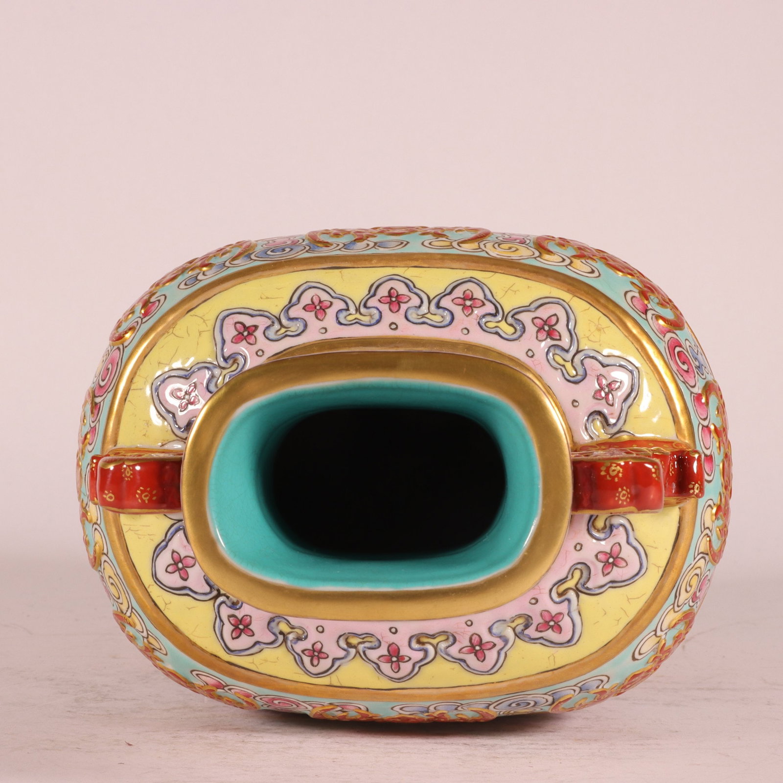 A Exquisite Enamel Carved Yellow Ground Painted Gold Bats Pattern Double-Ears Vase - 8