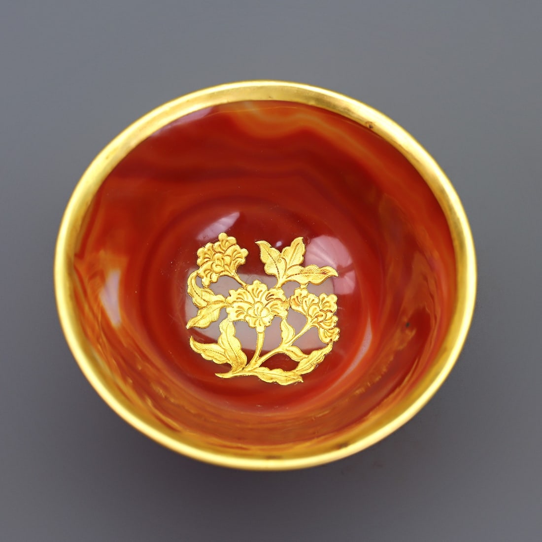 A Set of Exquisite Agate Cover with Gold Flower Pattern Tableware - 4