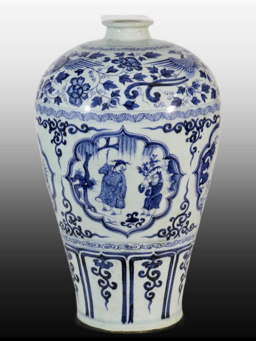 A Exquisite Blue and White Figures Pattern Vase: A Exquisite Blue and White Figures Pattern Vase,Yuan Dynasty, China,Size:14.8in 青花人物纹瓶,中国元代
