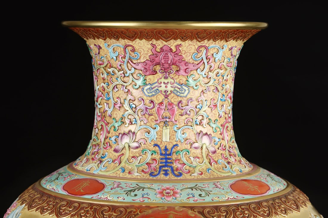 A Exquisite Enamel Gold Ground Painted Gold Landscape Pattern Lion-Ears Vase - 6