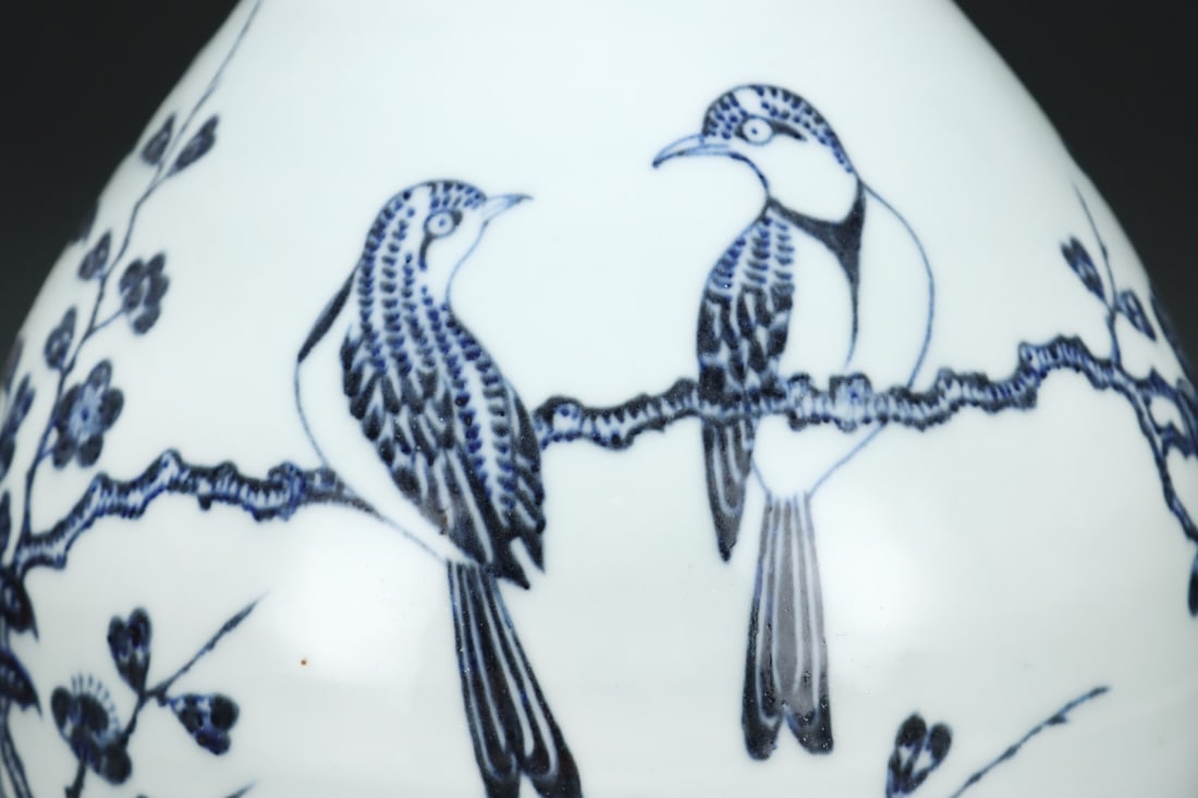 A Exquisite Blue and White Flower Bird Pattern Vase - 5
