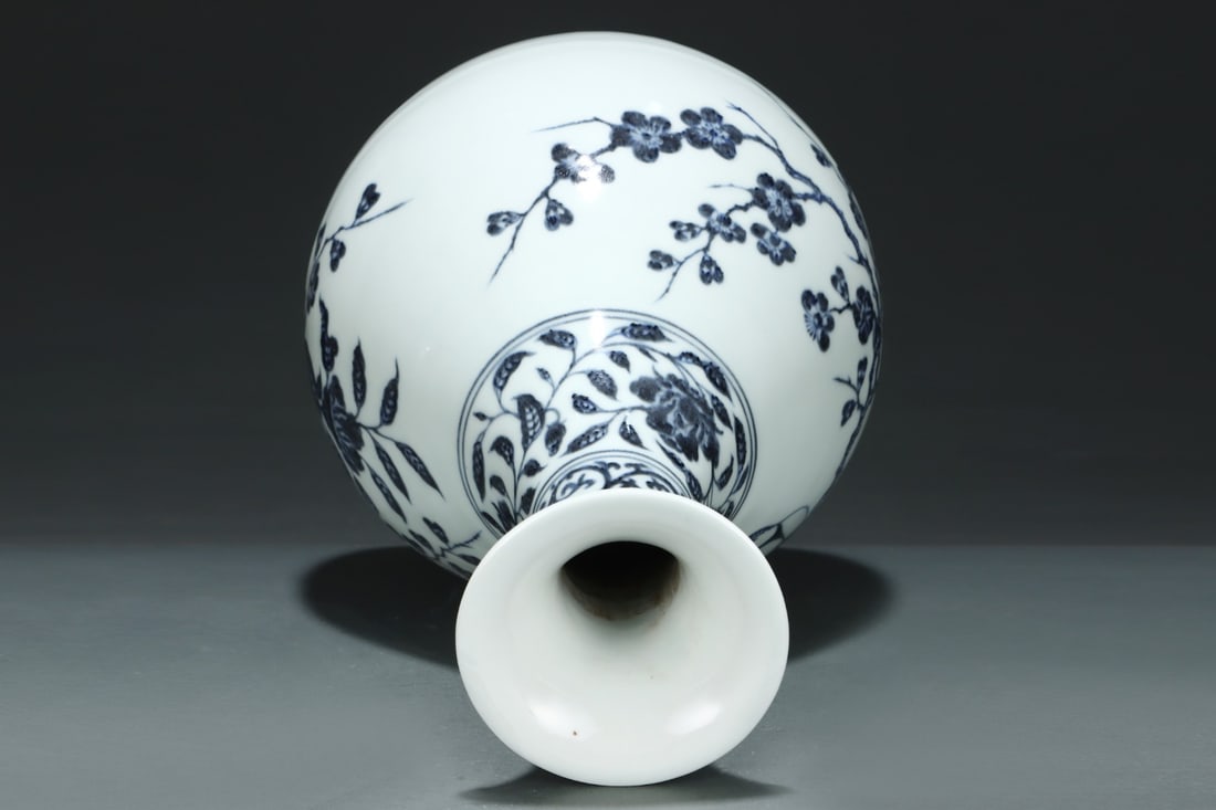 A Exquisite Blue and White Flower Bird Pattern Vase - 6