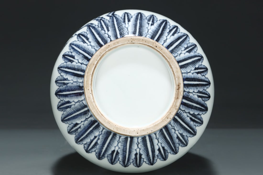 A Exquisite Blue and White Flower Bird Pattern Vase - 8